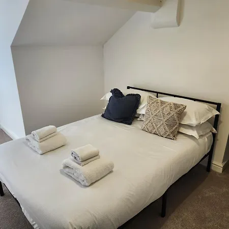 22pwt10 - 1 Bed Flat 4th Floor With Lift Scarborough