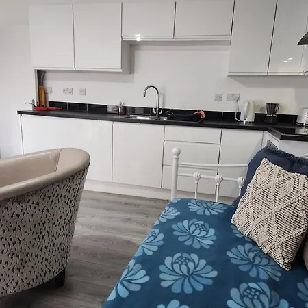 22pwt10 - 1 Bed Flat 4th Floor With Lift * Scarborough